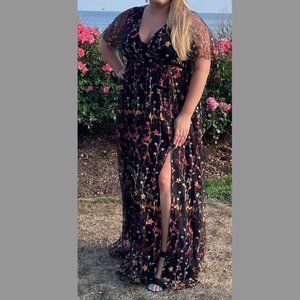 FLORAL EMBROIDERED BLACK DRESS